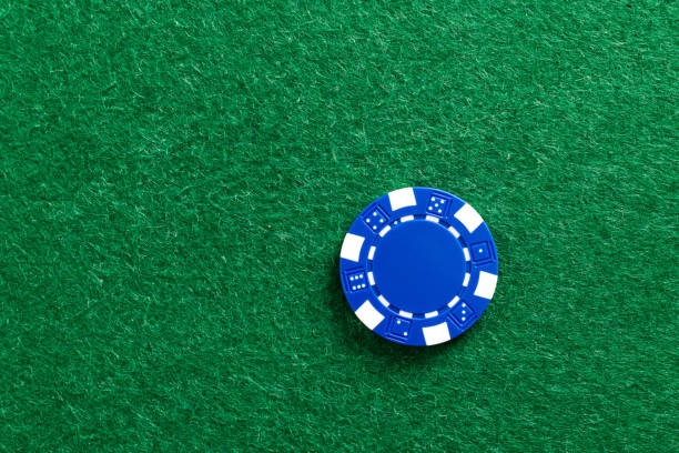 Dealer Number Pair di studio minsitthar dengan kartu yang ditampilkan jelas